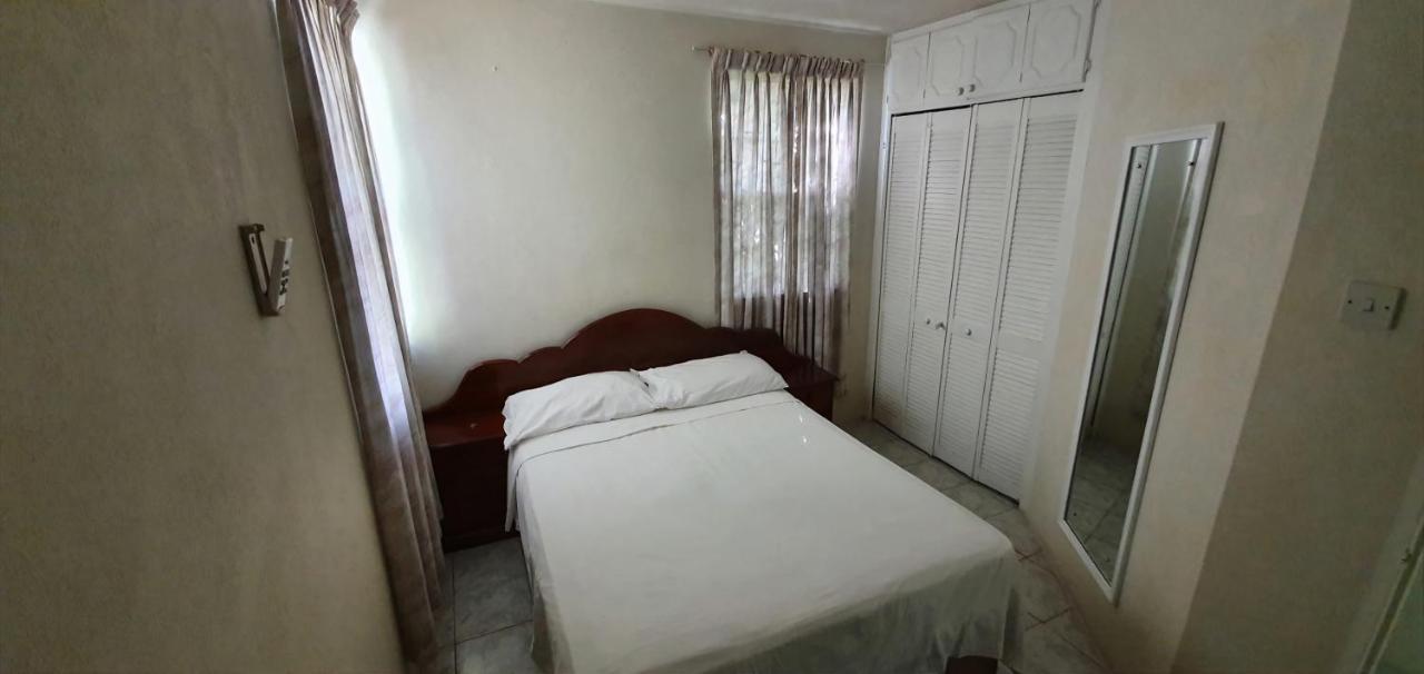 Malfranza Apartments Bridgetown Buitenkant foto